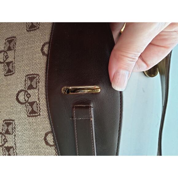 Morris moscovitz! Beautiful vintage purse, clasp w/ strap that wraps around. - Picture 13 of 13